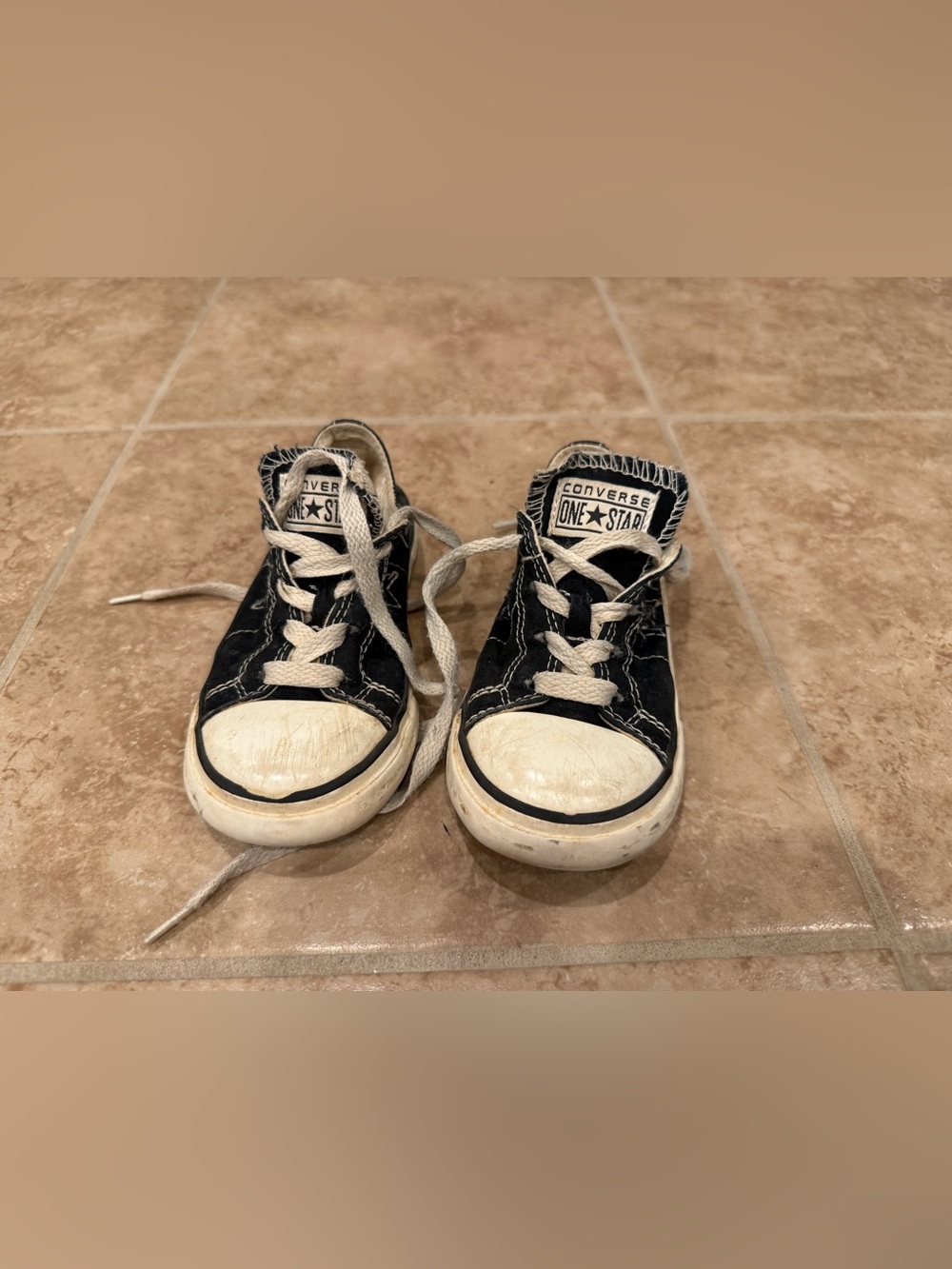 Converse one star low top toddler shoes, black